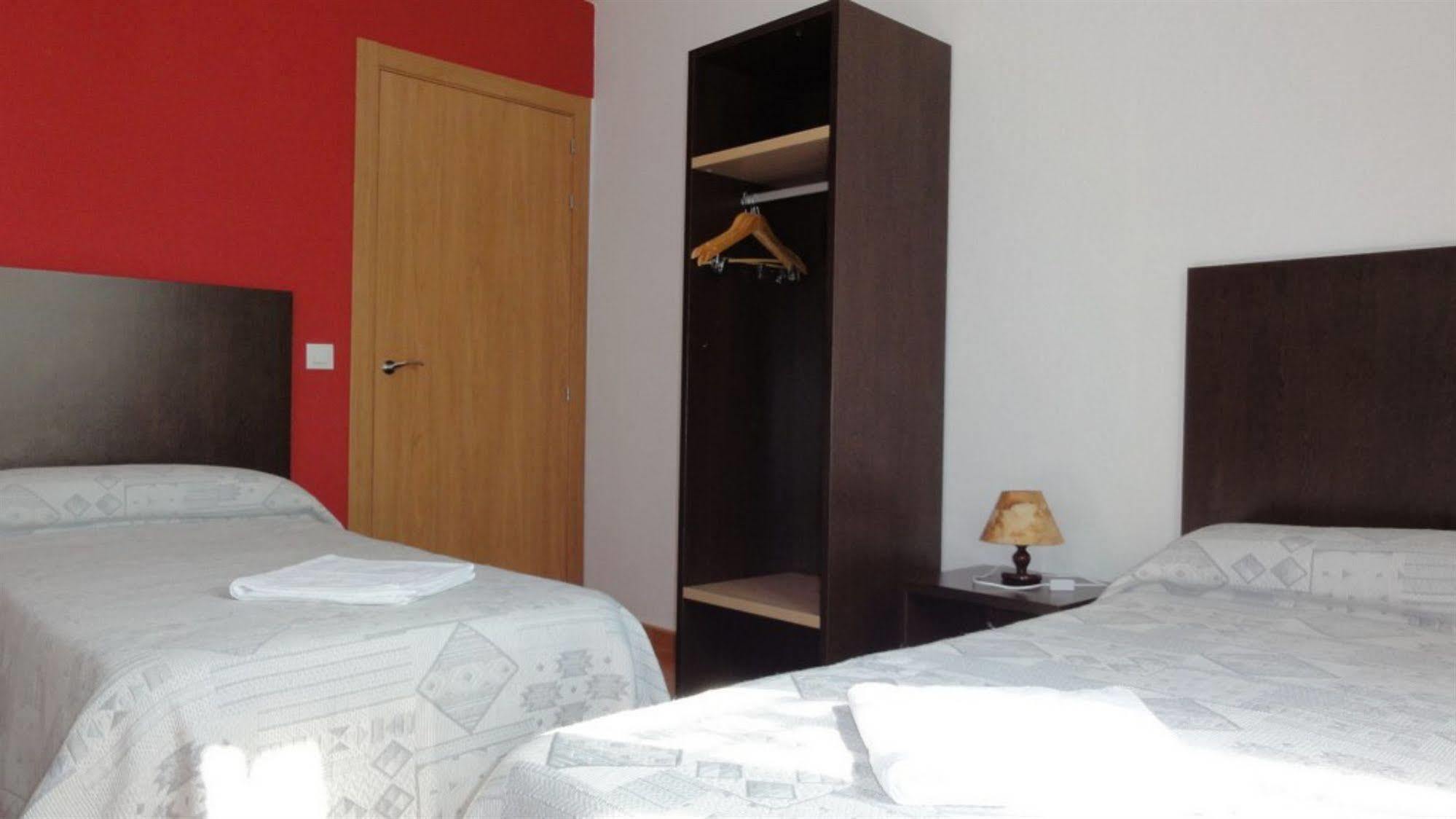 Aparthotel Can Gallart Santa Coloma De Farners Exteriör bild