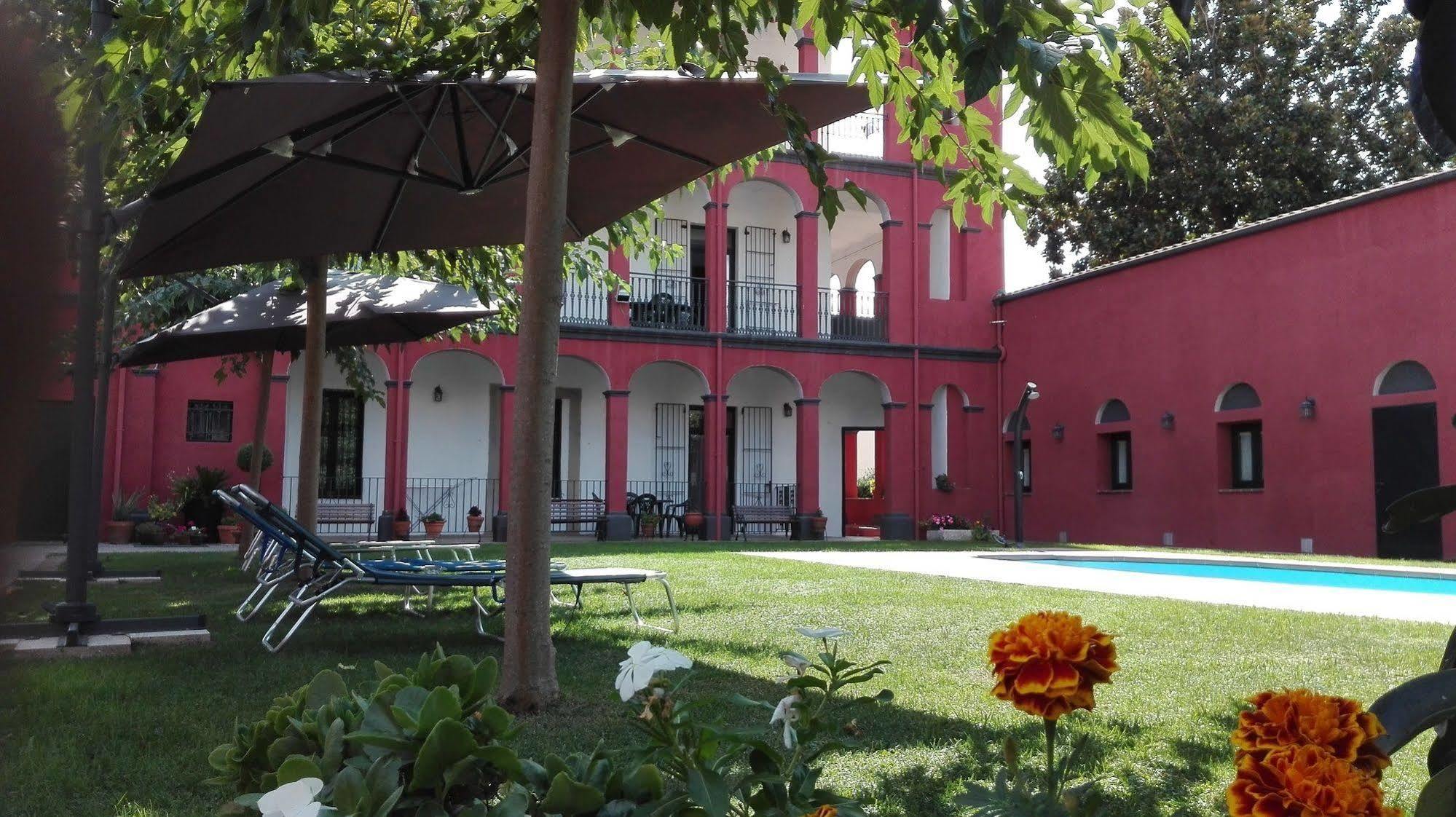 Aparthotel Can Gallart Santa Coloma De Farners Exteriör bild
